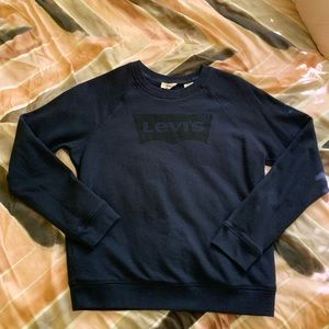 women’s levis graphic crewneck